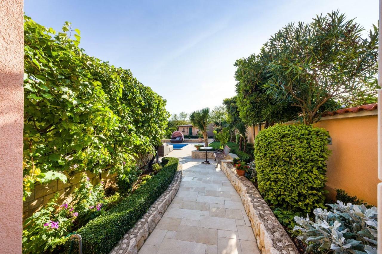 Navis Luxury Villa Vodice Exterior photo