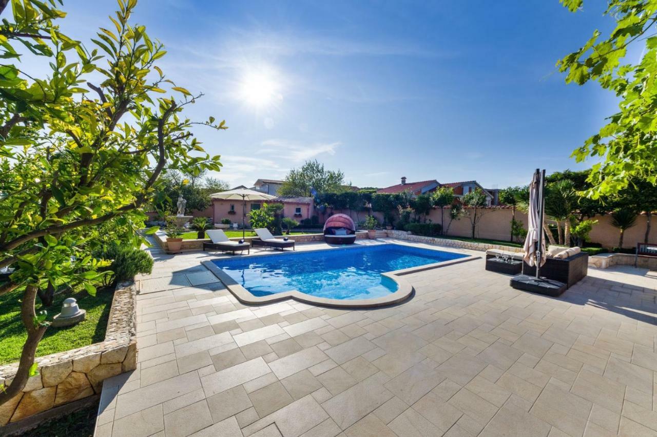 Navis Luxury Villa Vodice Exterior photo