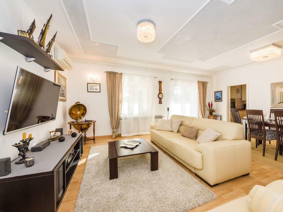 Navis Luxury Villa Vodice Exterior photo