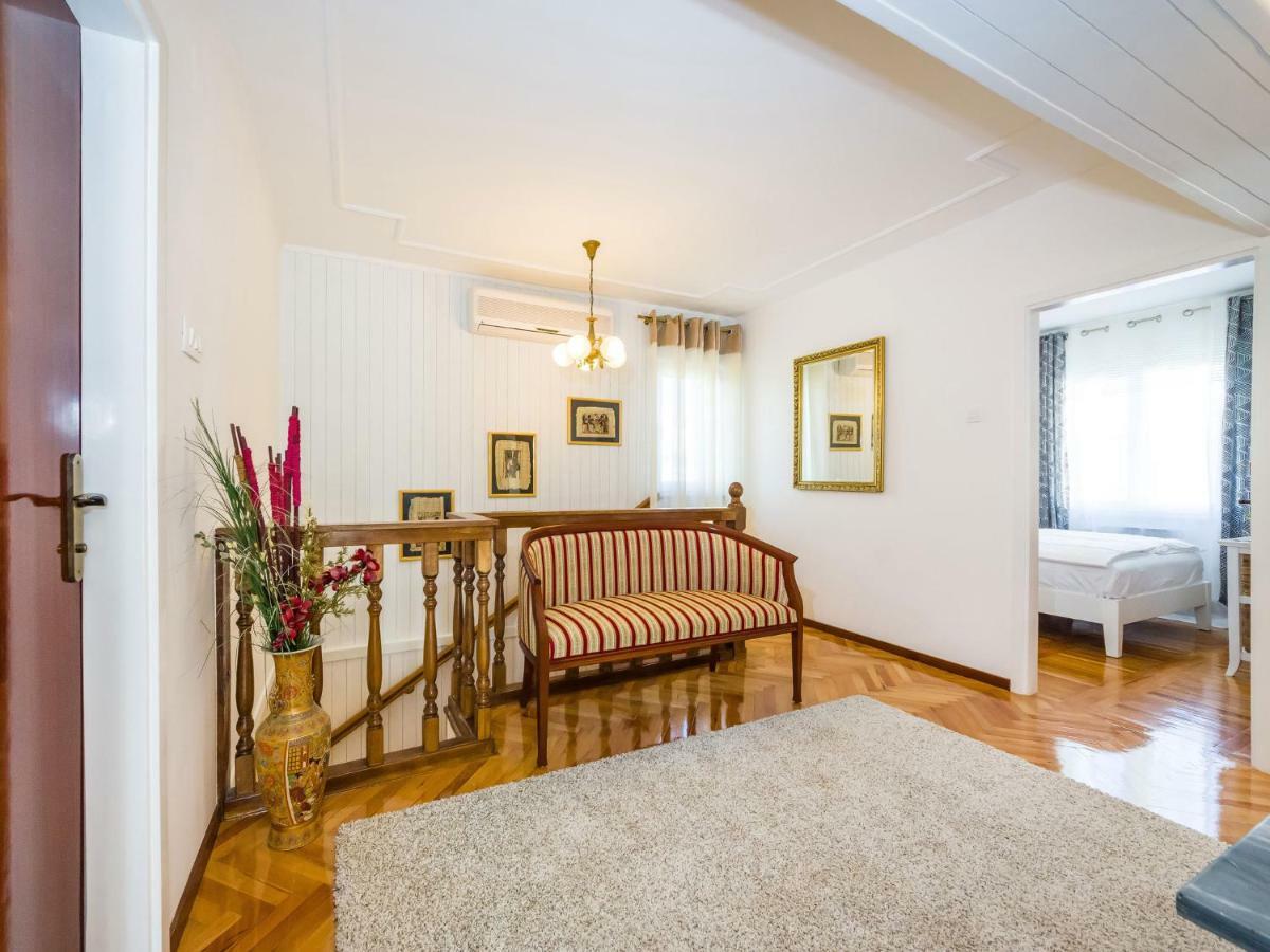 Navis Luxury Villa Vodice Exterior photo